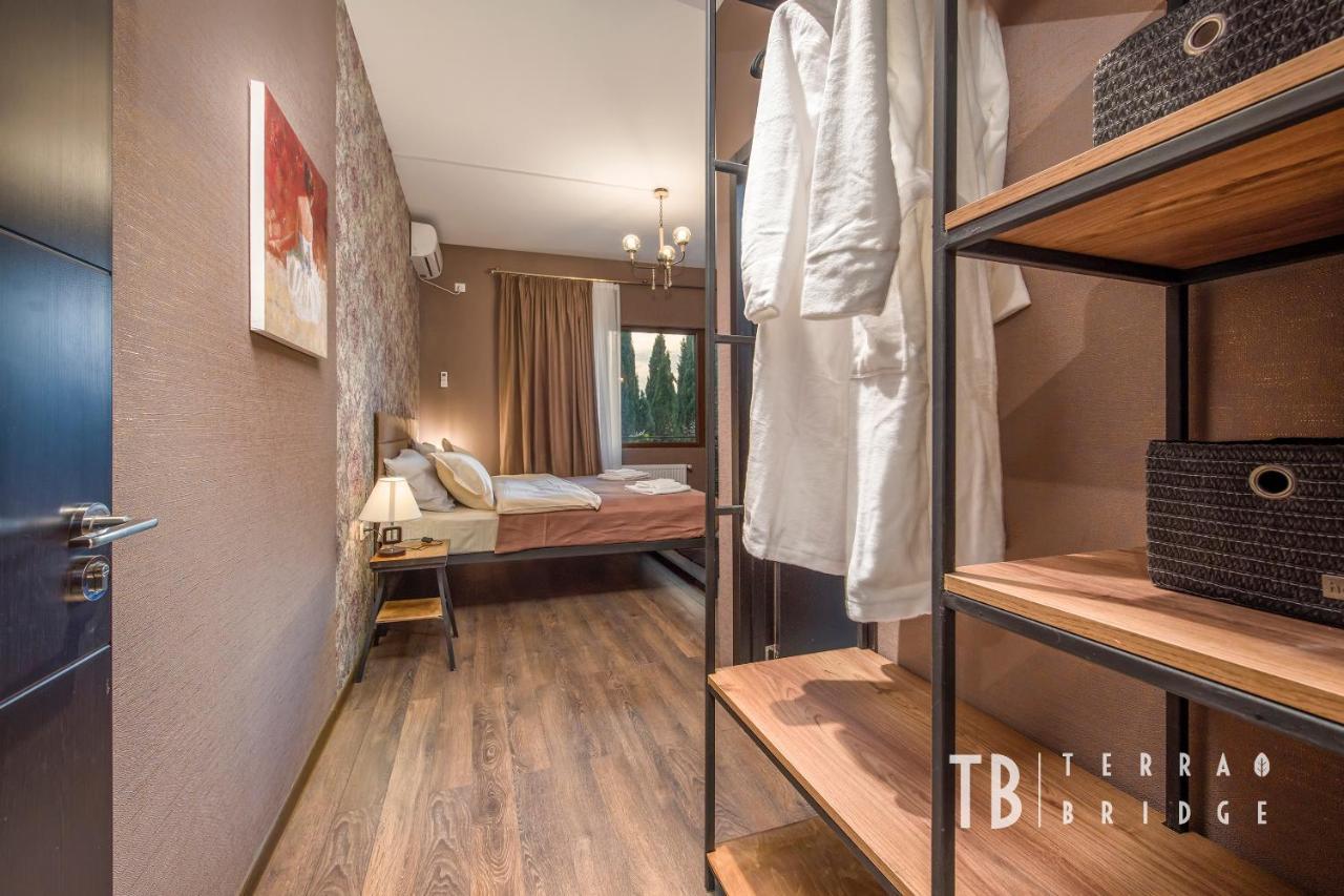 Terra Bridge Hotel Тбилиси Екстериор снимка