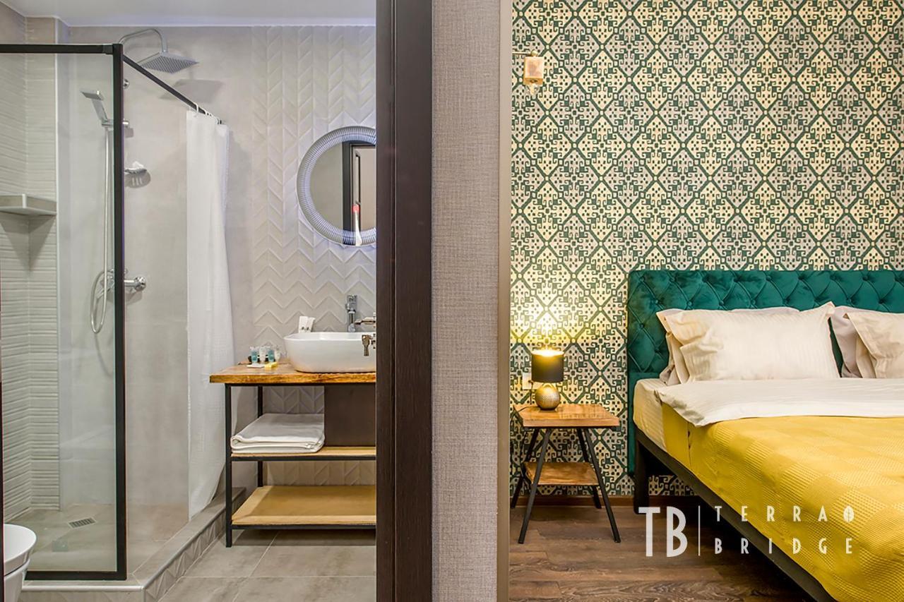 Terra Bridge Hotel Тбилиси Екстериор снимка