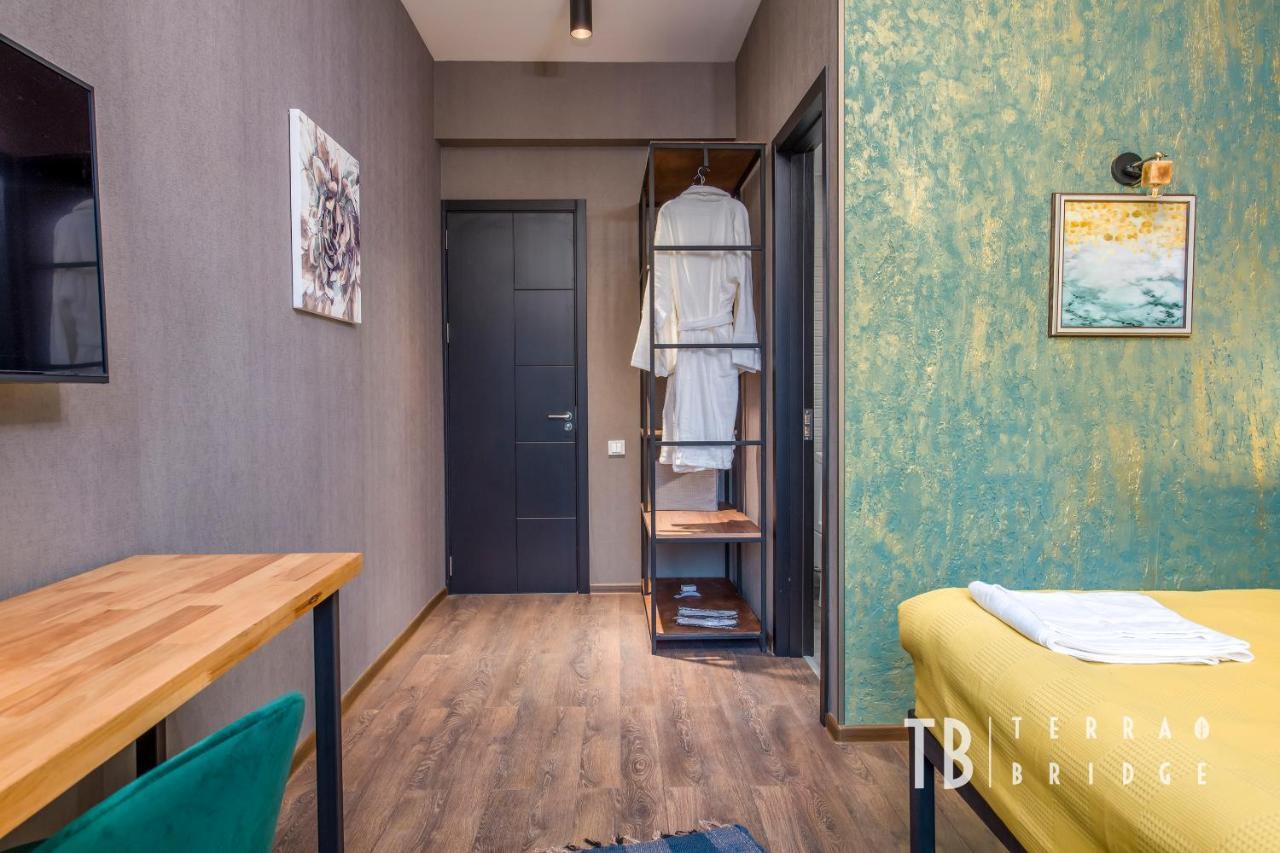 Terra Bridge Hotel Тбилиси Екстериор снимка