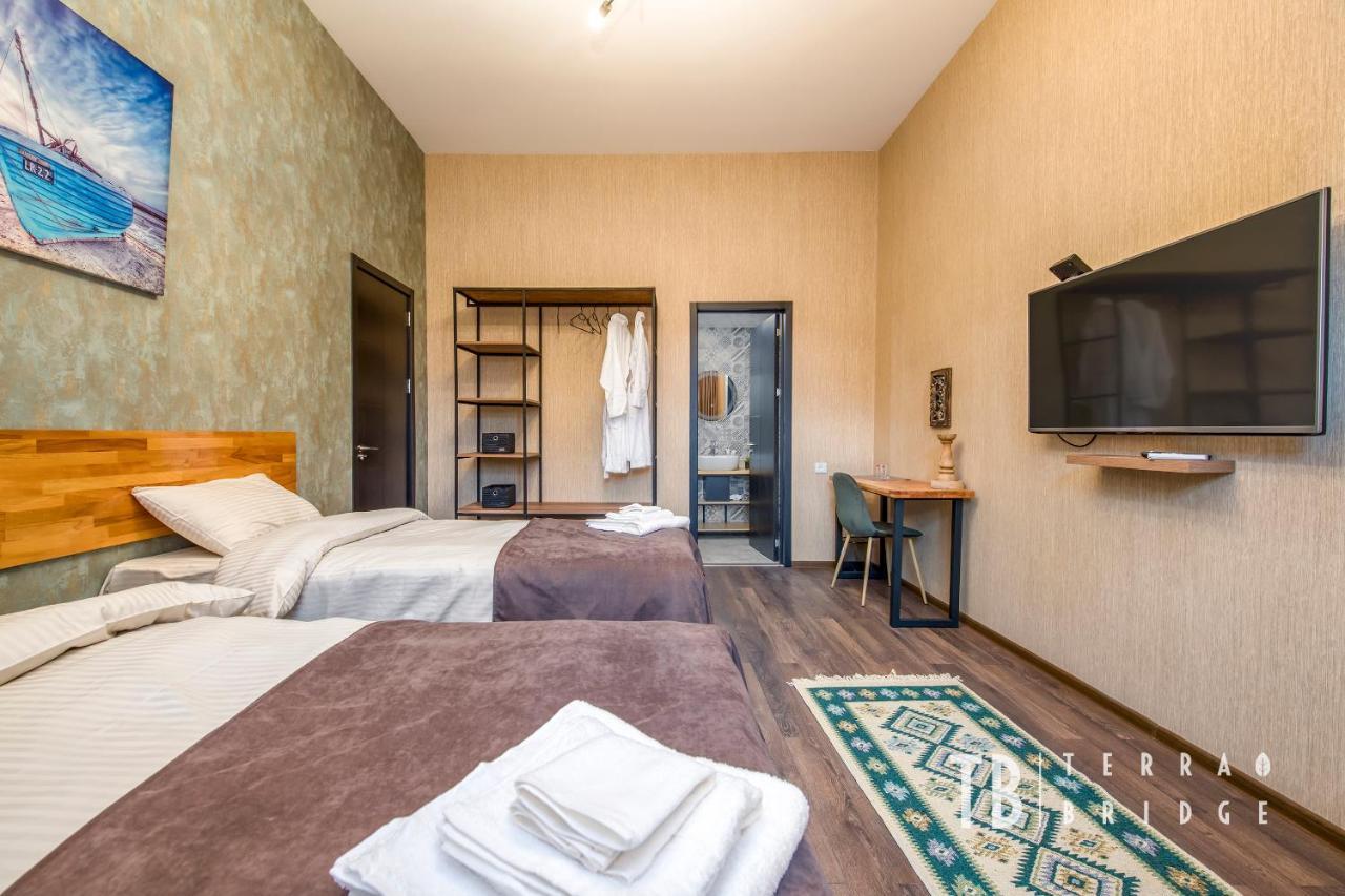 Terra Bridge Hotel Тбилиси Екстериор снимка