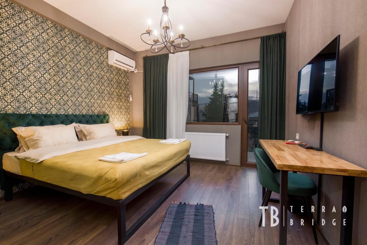 Terra Bridge Hotel Тбилиси Екстериор снимка