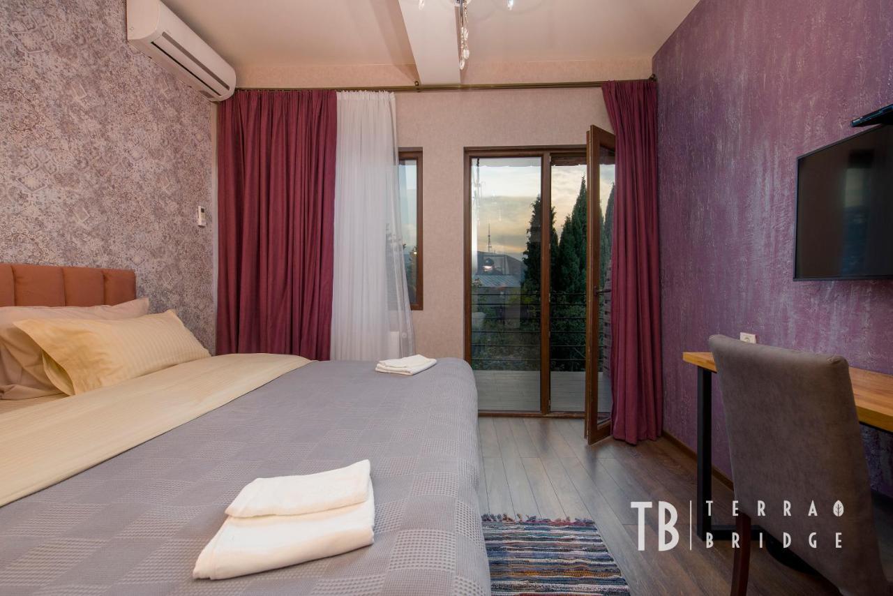 Terra Bridge Hotel Тбилиси Екстериор снимка